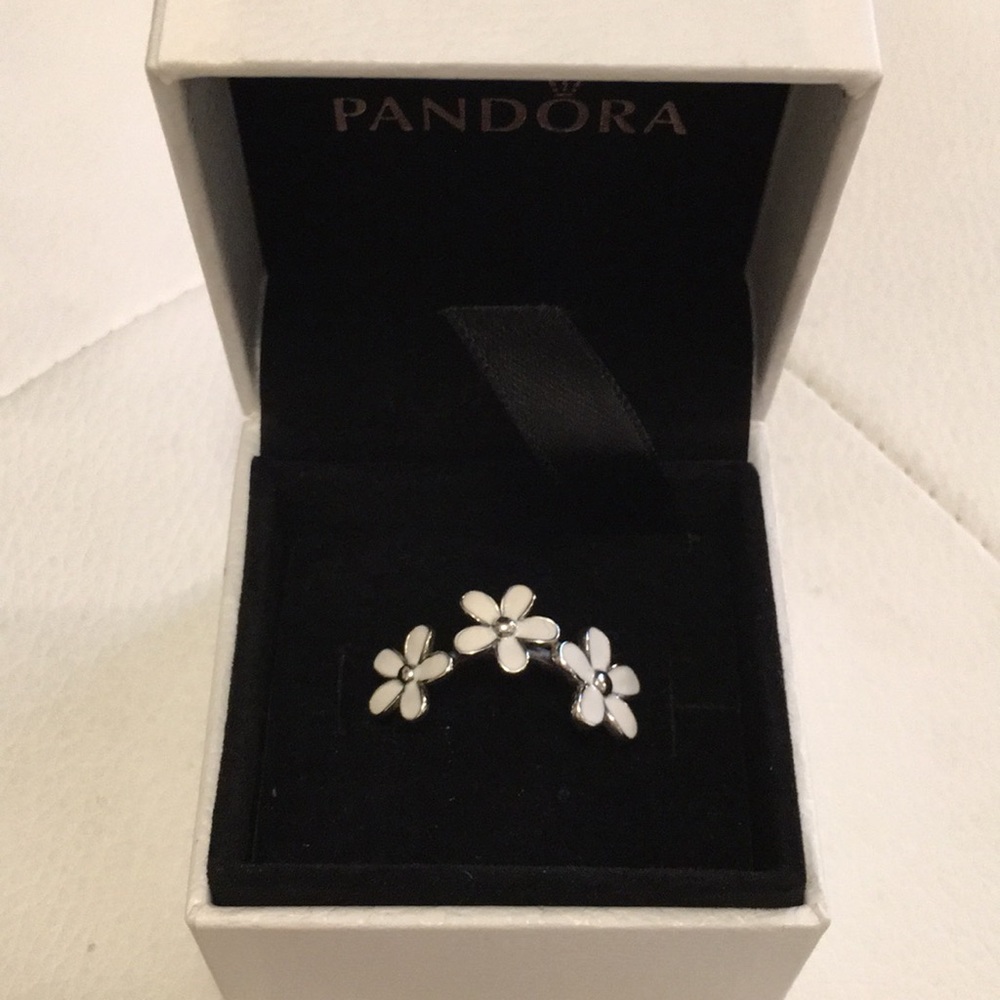 Pandora Daisy flower ring size 8